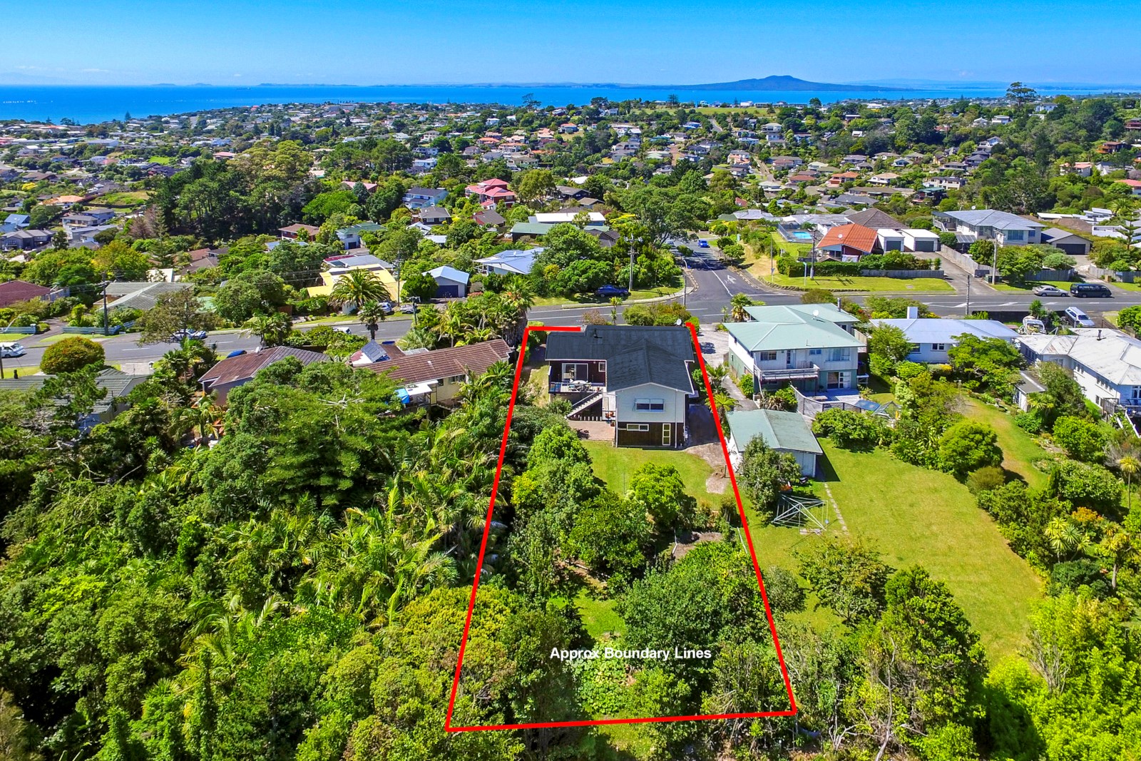 129 Arran Road, Browns Bay, Auckland - North Shore, 4 Bedrooms, 2 Bathrooms