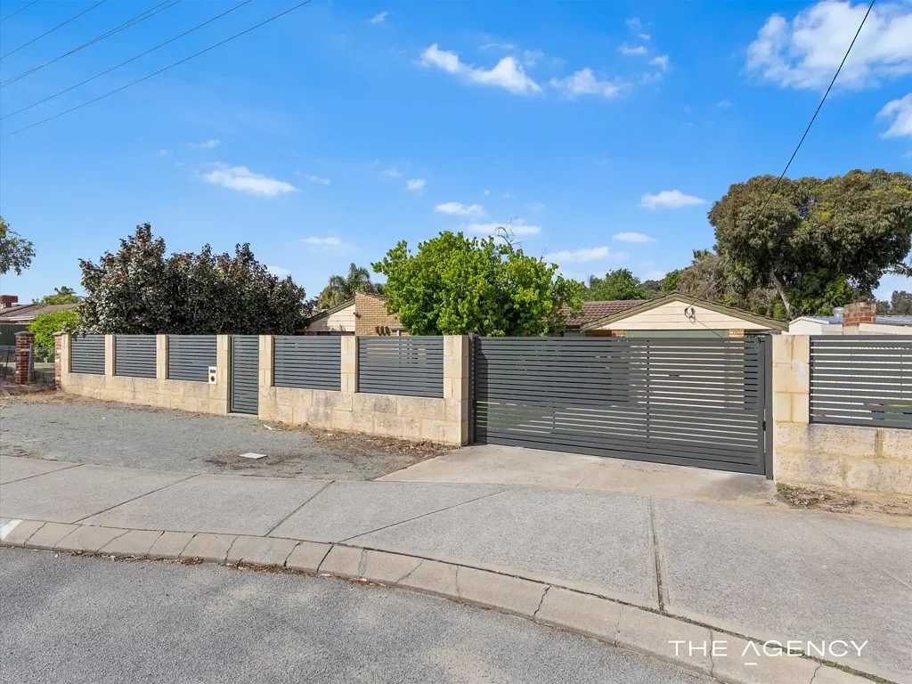 2 Little Rush Close, South Lake, WA 6164