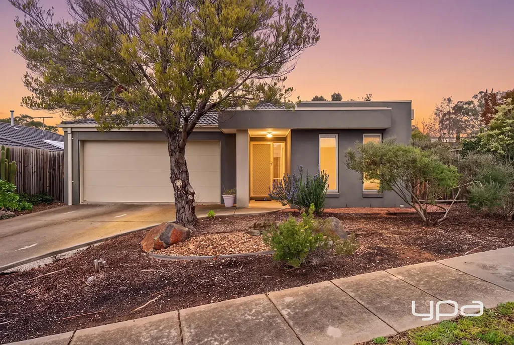 Bacchus Marsh 3 Bedroom MODERN LIVING WITH EFFORTLESS STYLE