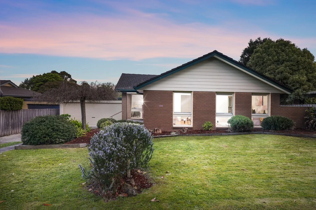 4 Chartwell Drive, Wantirna, VIC 3152
