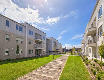 G04/28B Eileen Newey Place, Henderson, Waitakere City, 2 Kuwarto, 1 Banyo, Townhouse