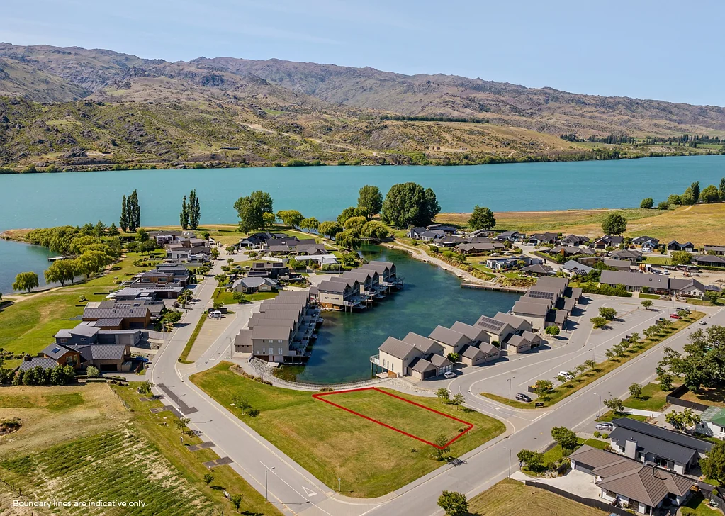 Cromwell  Lakefront living, designed by you