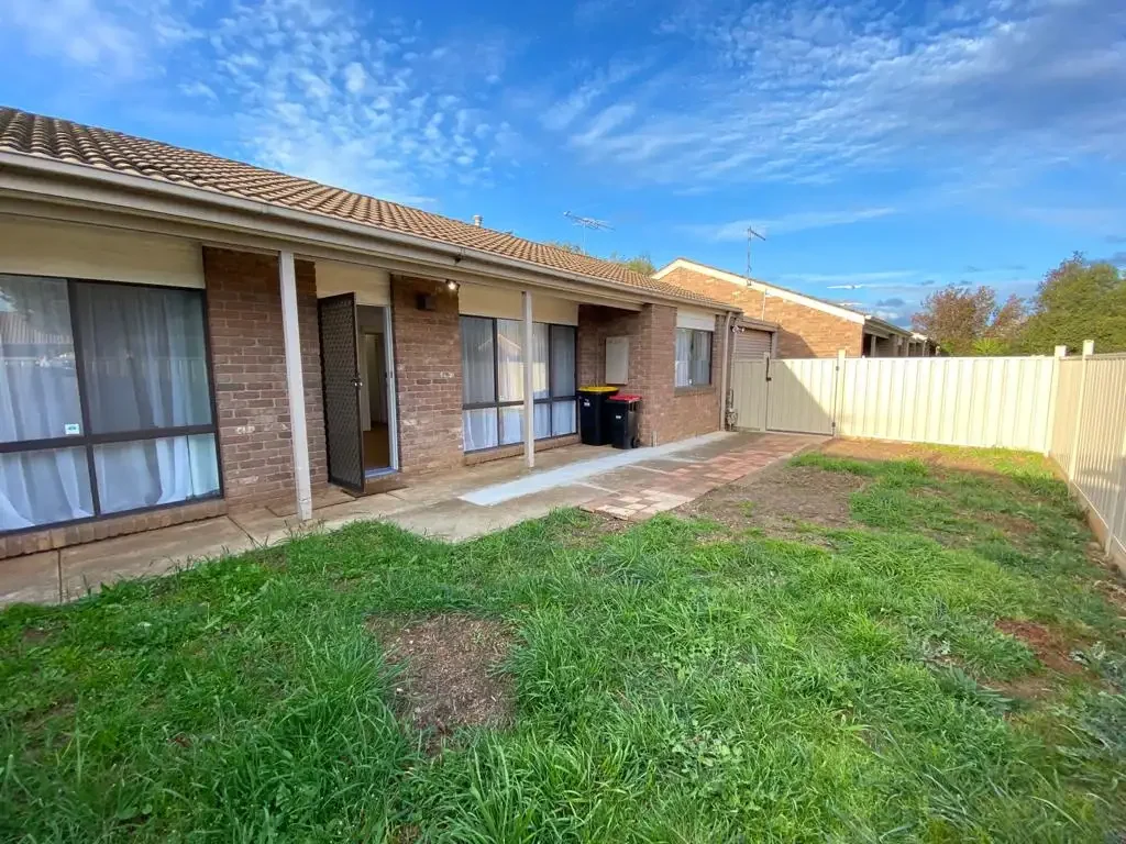 LJ Hooker Melton Presents - Comfortable Living in a Convenient Location