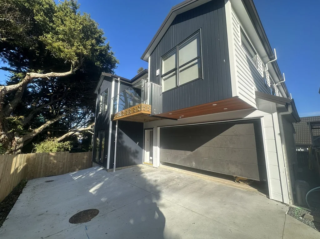 Welcome to your new home in the prestigious The Gardens, South District!