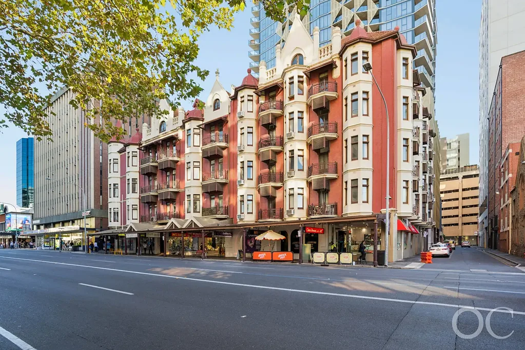 Adelaide 1 Slaapkamer Open the Door to a Landmark City Pad with 5-Star Returns