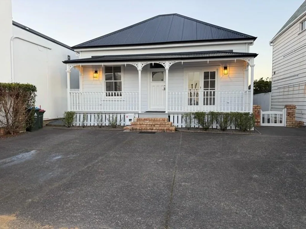 Ponsonby  Profile Plus | Jervois Rd with Carparking