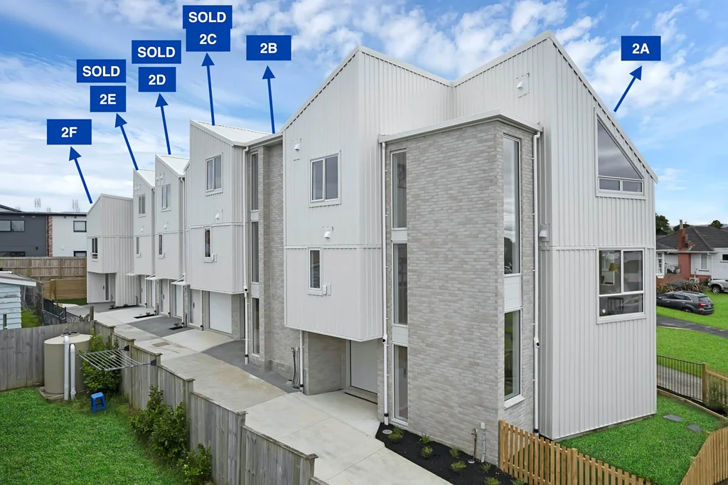 Mount Roskill 4બેડરૂમ Brand New Bespoke Townhouses