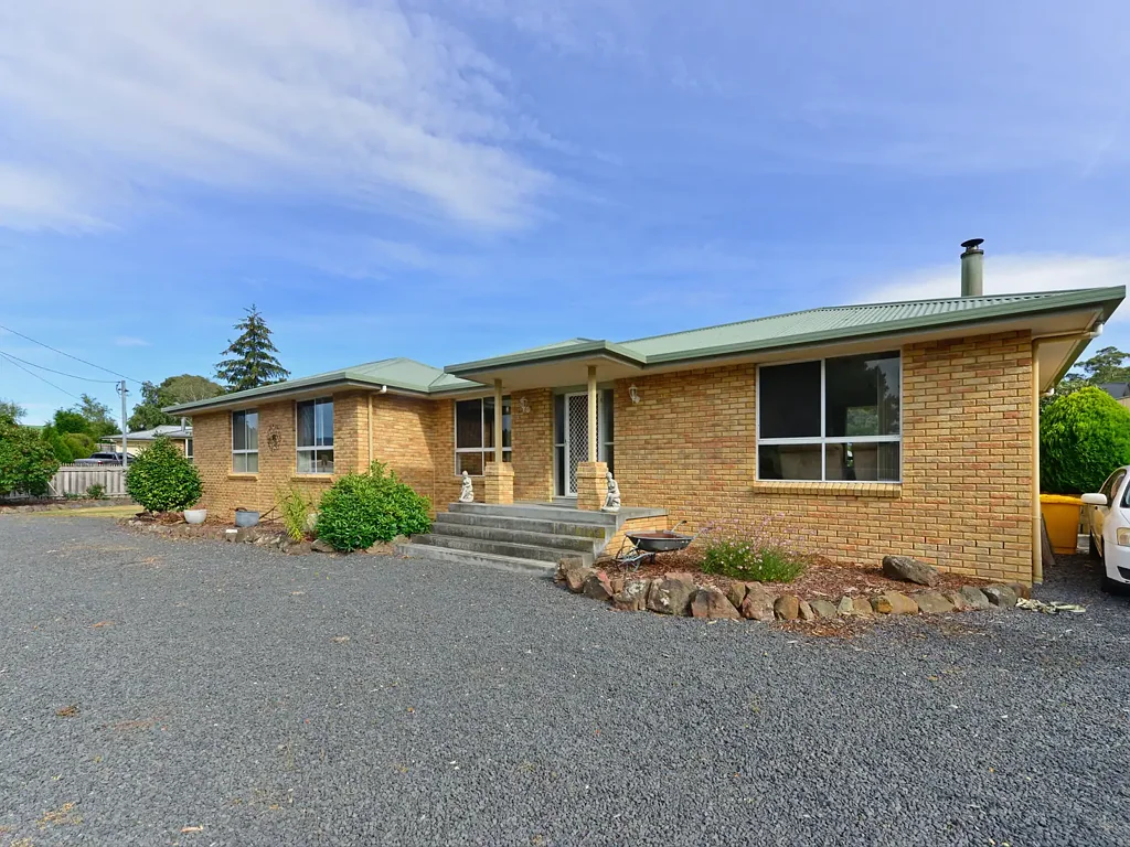 New Norfolk 3 Bedroom Spacious Family Living in Beautiful New Norfolk