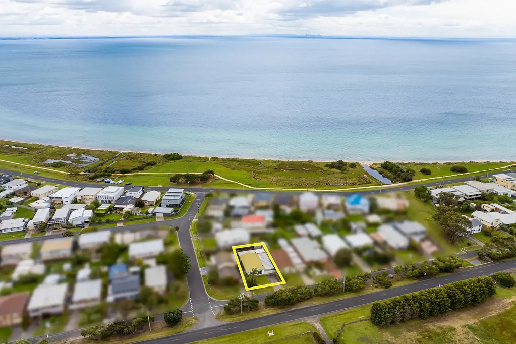 Indented Head 3 Slaapkamer Coastal Charm - Just 250m from the Beach