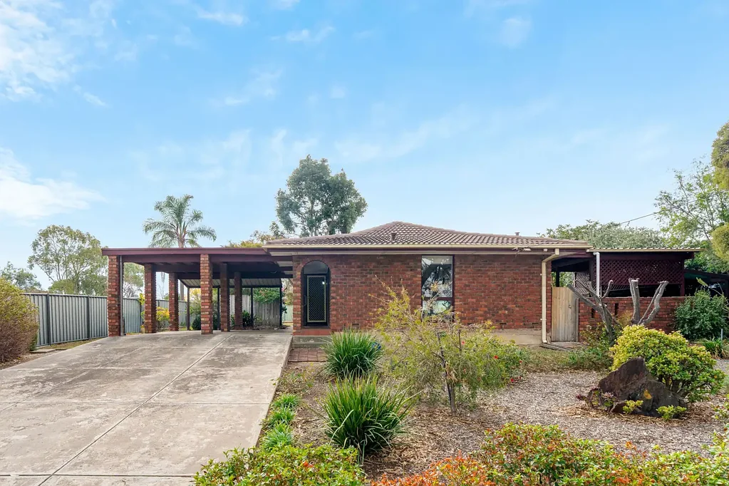 115 Black Road, Flagstaff Hill, SA 5159