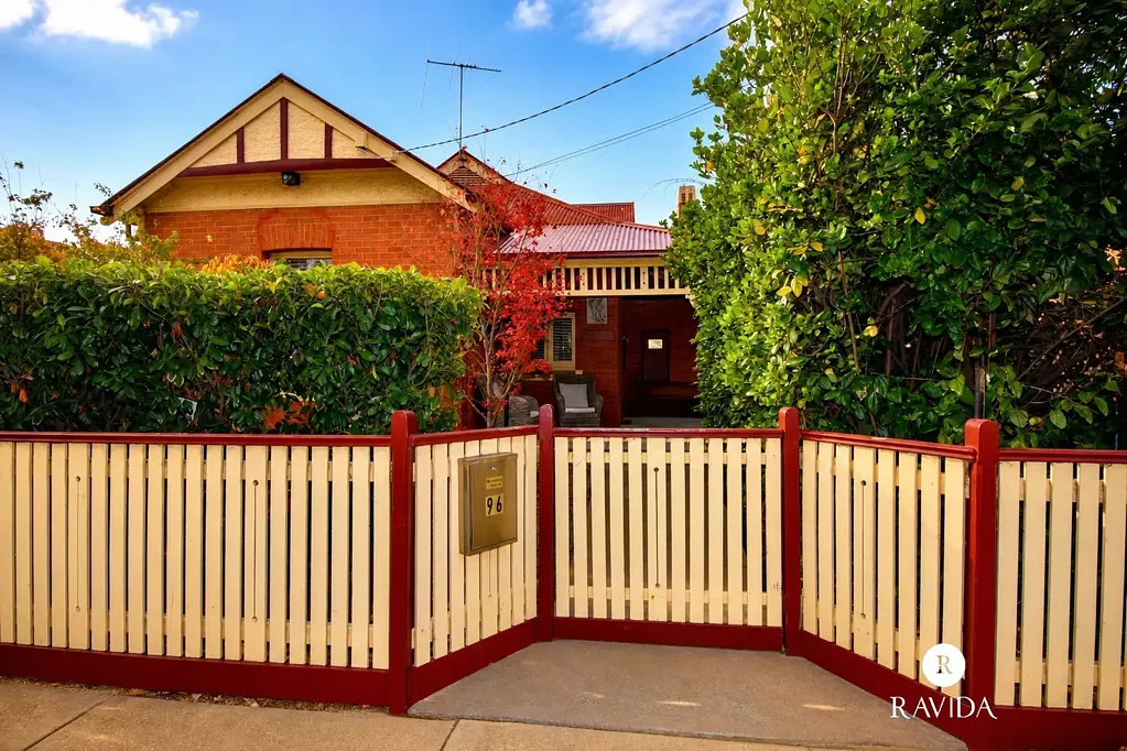 Wangaratta 3房  Timeless Character, Contemporary Comfort