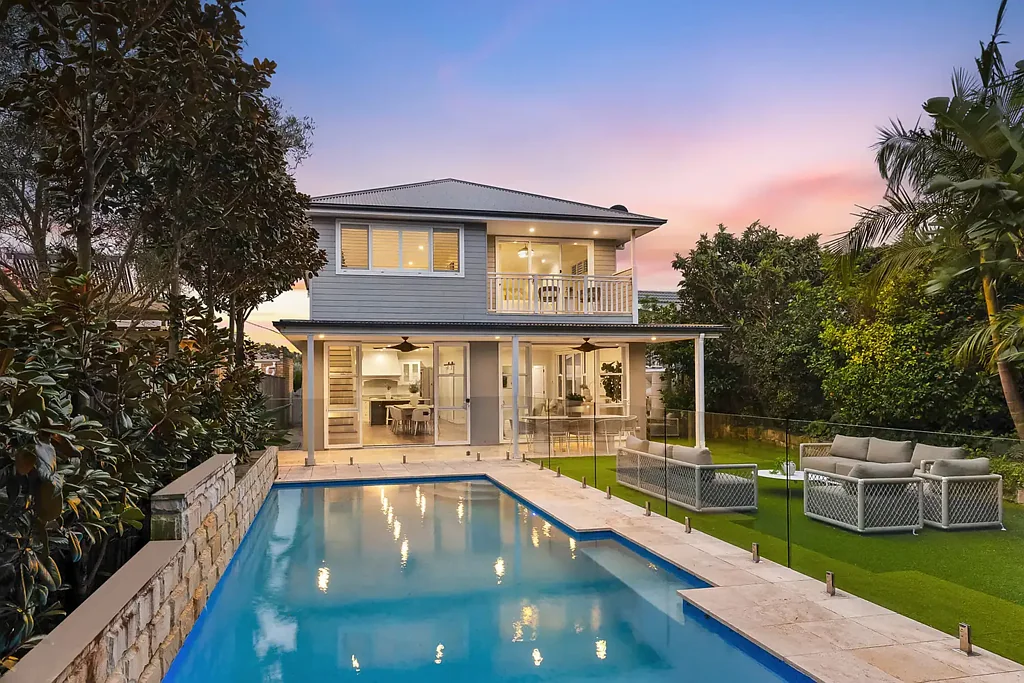 North Manly 5房 宽敞起居空间 岛式厨房 管道空调 588㎡花园 朝北阳台 靠近公园学校 Warringah Mall Spectacular family entertainer