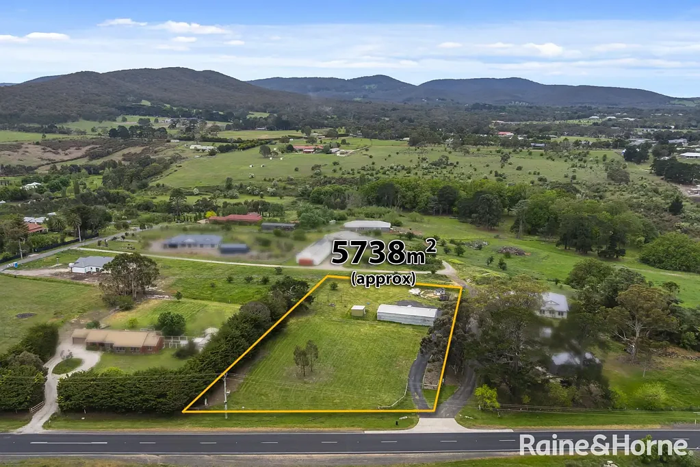 Riddells Creek  A Rare Canvas of Country Luxury and Possibility
