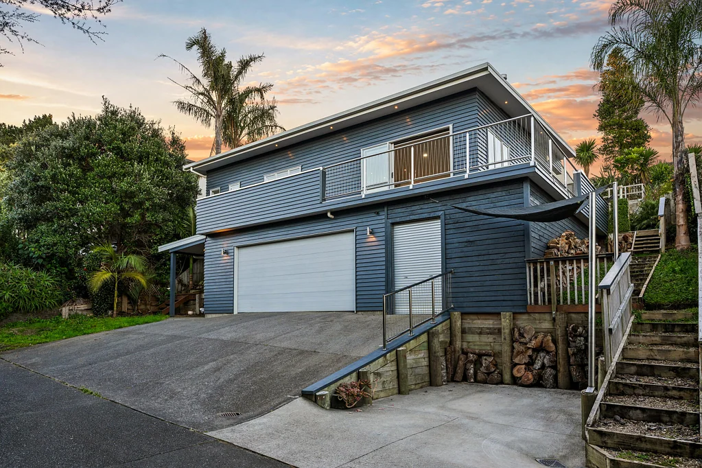 Stillwater 3 Slaapkamer Coastal Living Made Easy. Entertain, Relax & Enjoy
