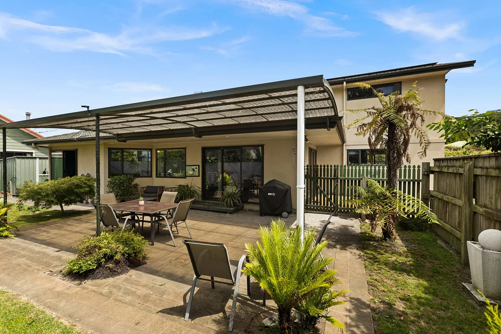 Taradale 3Moenga Dolbel Reserve on your doorstep