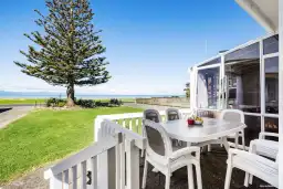 871 East Coast Road, Kaiaua