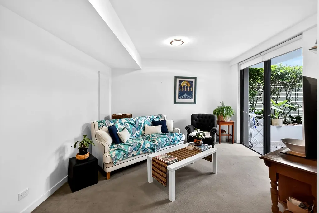 Biggera Waters 2 Slaapkamer MUST BE SOLD! Owner Moving to Aged Care