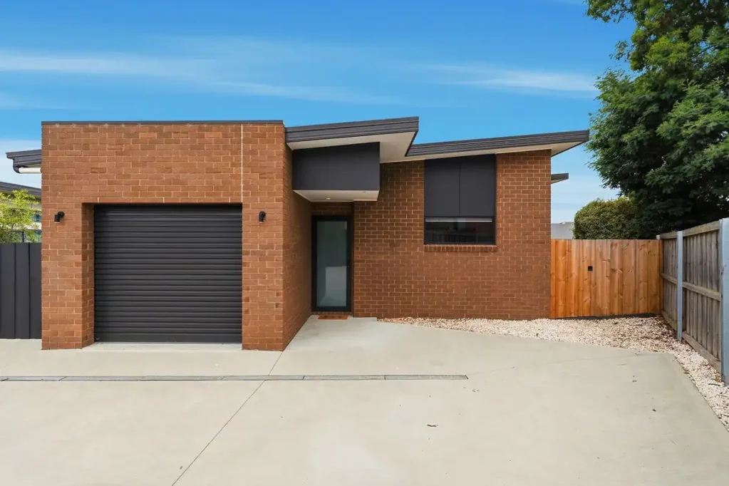 2/52 Mariah Crescent, Oakdowns, TAS 7019