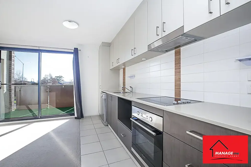 Gungahlin 1ਬੈੱਡਰੂਮ GUNGAHLIN AT YOUR DOORSTEP - WALK TO EVERYTHING!