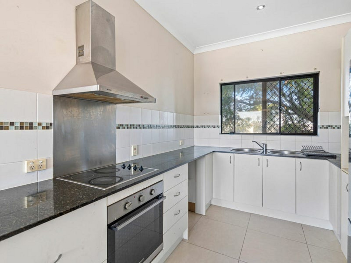 UNIT 5 5 LIVINGSTONE ST, YEERONGPILLY QLD 4105, 0 Kuwarto, 0 Banyo, Unit