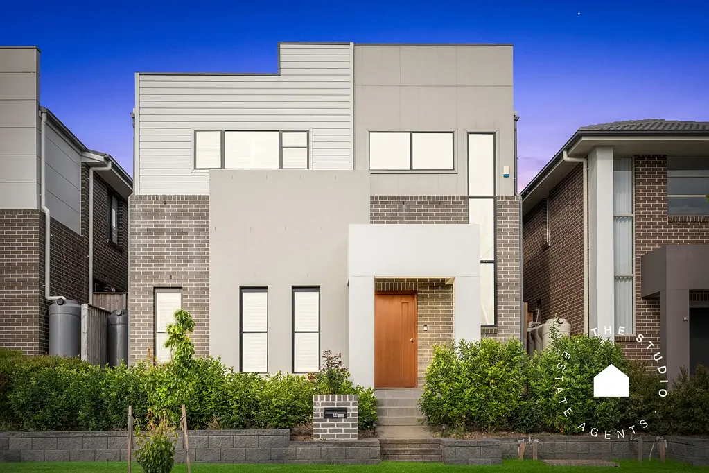 Modern Elegance Meets Suburban Serenity – Spacious Family Living in Prime North Kellyville Location