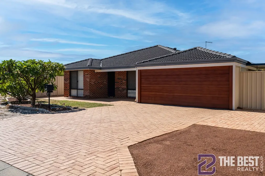 3/2/2 with Big Backyard & Covered Patio