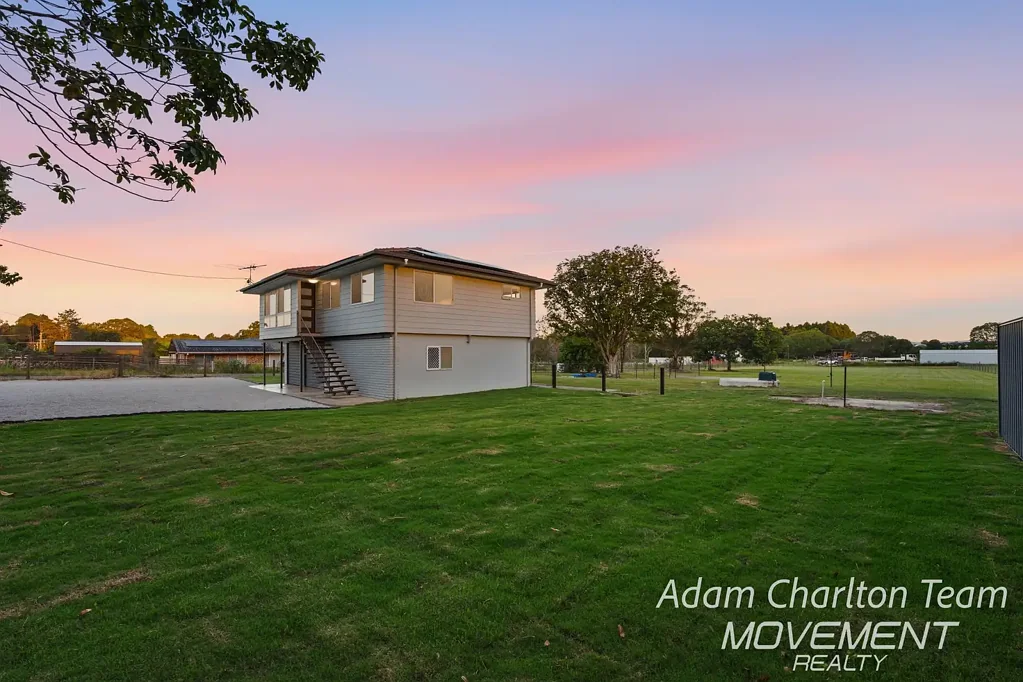 Caboolture 3غرفة نوم Spacious Dual-Level Living on Expansive 6001sqm Block