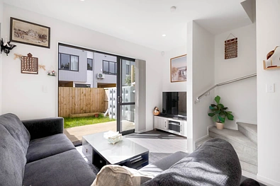 Papakura 4chambre Near-New • Modern • Move-in Ready
