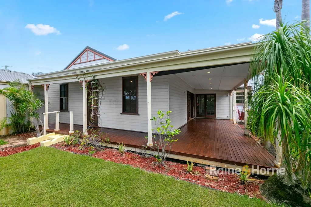 Woy Woy 4ห้องนอน Maritana: Character filled family home close to town centre and Woy Woy station