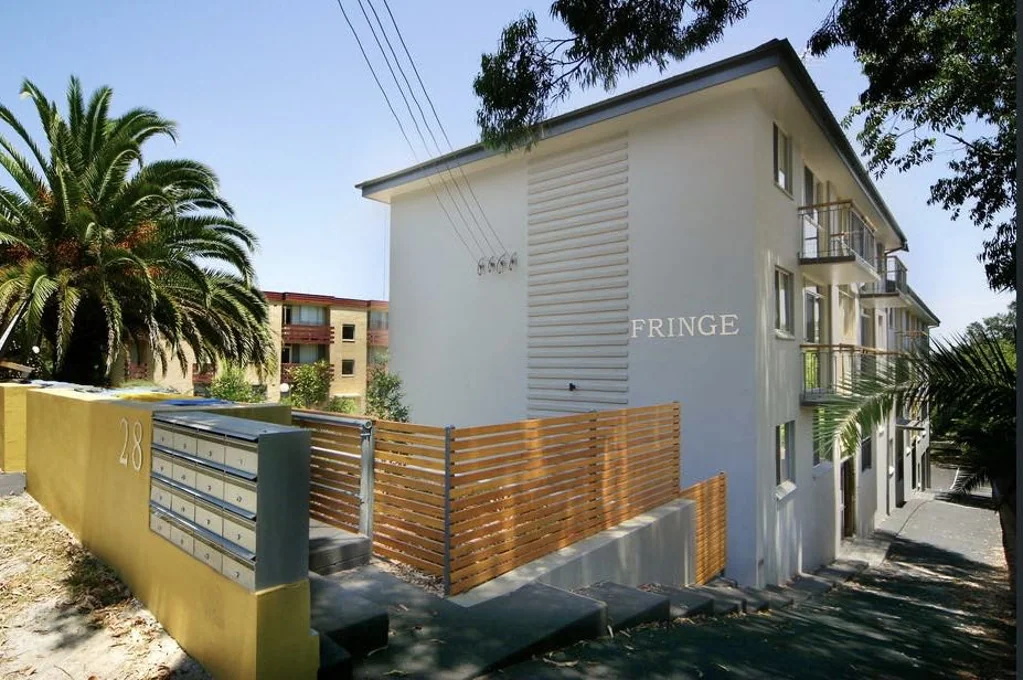 Renovated Comfortable Homey Welcoming 2 Bedder Apartment in exceptionally Location