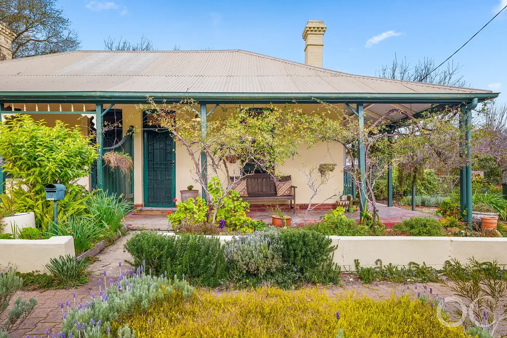 Blackwood 2 Bedroom Open the Door to Classic Cottage Charm & Convenient Living
