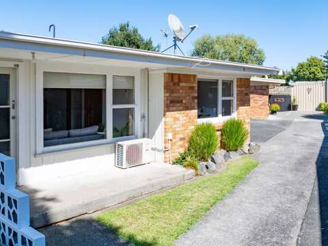 Morrinsville 2غرفة نوم Solid, sunny and secure