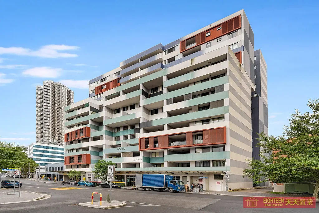 Immaculate Two Bedroom Apartment In Prime Location