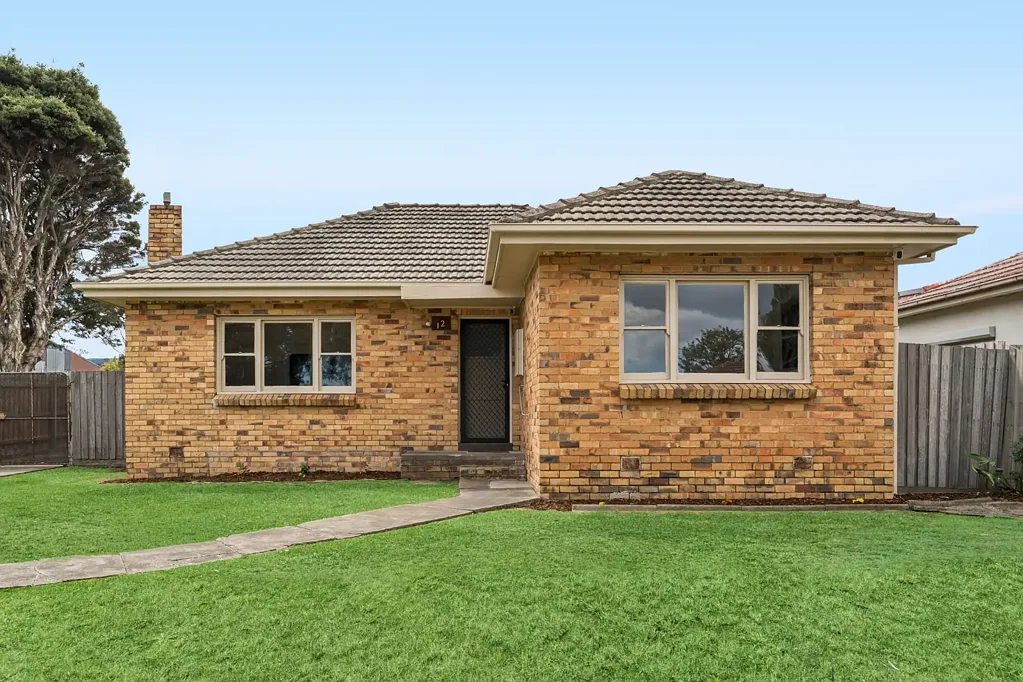 Reservoir 3部屋 Classic Brick Beauty on a Spacious Block with Huge Potential