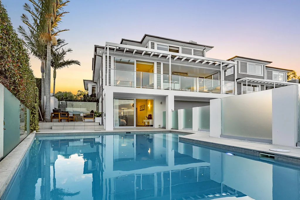 Glendowie 4 Slaapkamer Water views, space & exceptional family living