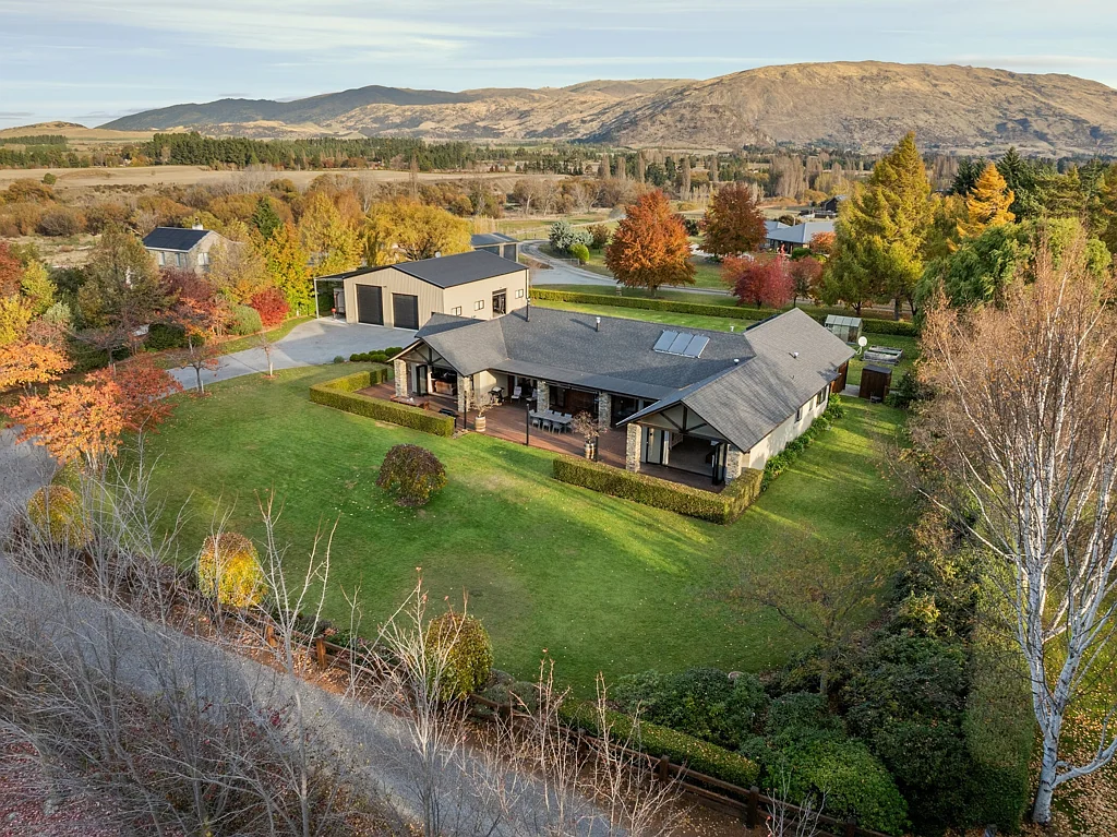 Wanaka 5房  Spacious Elegance & Exceptional Lifestyle Appeal
