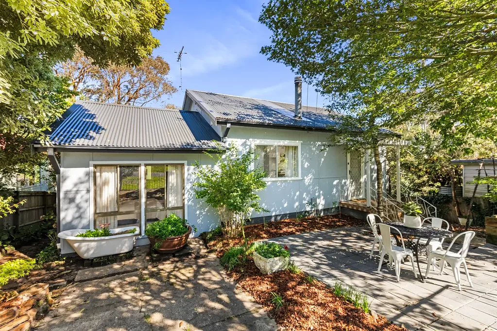 26 Bridges Street, Blackheath, NSW 2785