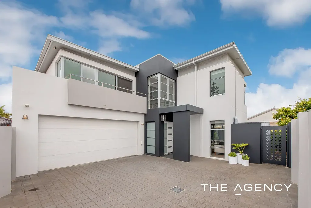 14A Broadbeach Boulevard, Hillarys, WA 6025