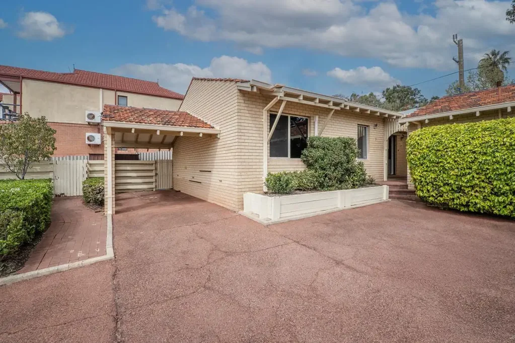 Mosman Park 3ਬੈੱਡਰੂਮ RELAXED SINGLE-LEVEL VILLA