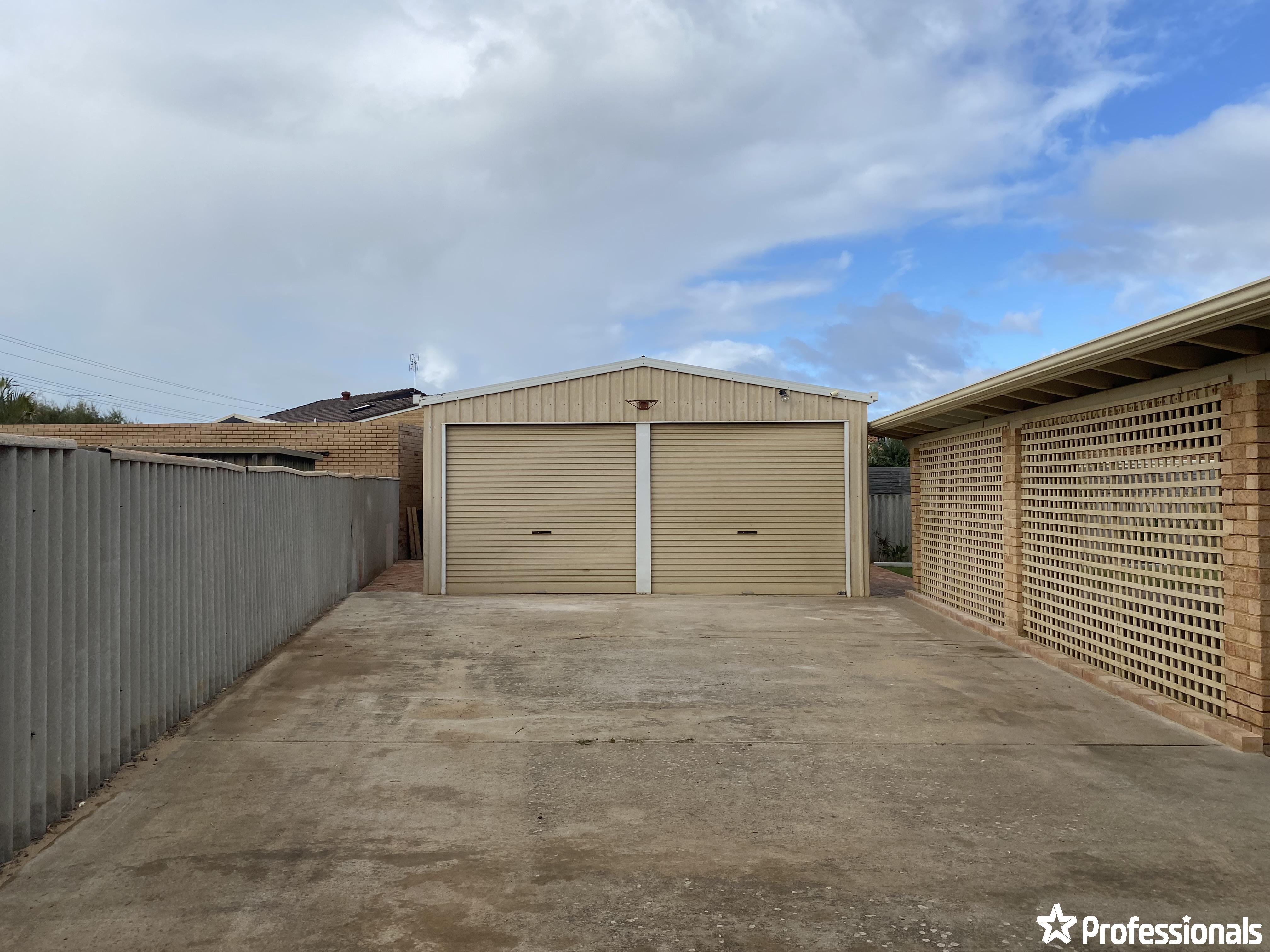 10 MOFFATT PL, TARCOOLA BEACH WA 6530, 0 habitaciones, 0 baños, House