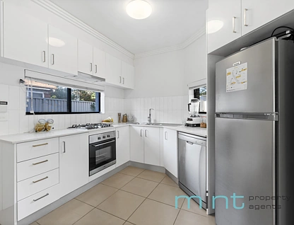 1/8 Hampton Street, Croydon Park, Inner West, 2 Bedrooms, 2 Bathrooms, Apartment