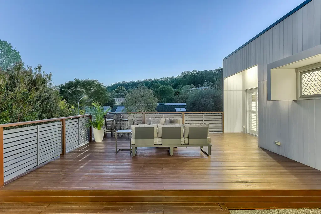 The Gap 5ਬੈੱਡਰੂਮ 786sqm of Lifestyle Living with Pool, Granny Flat & 6-Car Parking