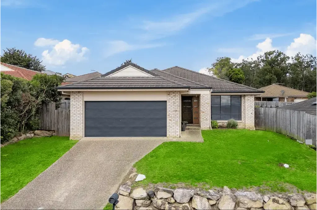 Stunning Family Home in Collingwood Park