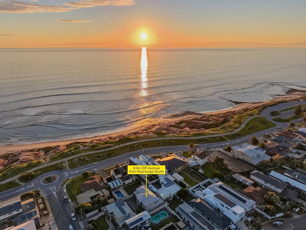 Port Noarlunga South 3ਬੈੱਡਰੂਮ -Under contract-