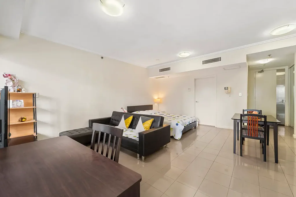 Sydney North facing resort-style Studio Apt with amazing cityscape in the World Tower of Sydney CBD