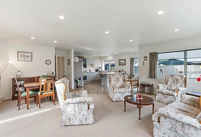 Three Bedrooms & One study - Onehunga