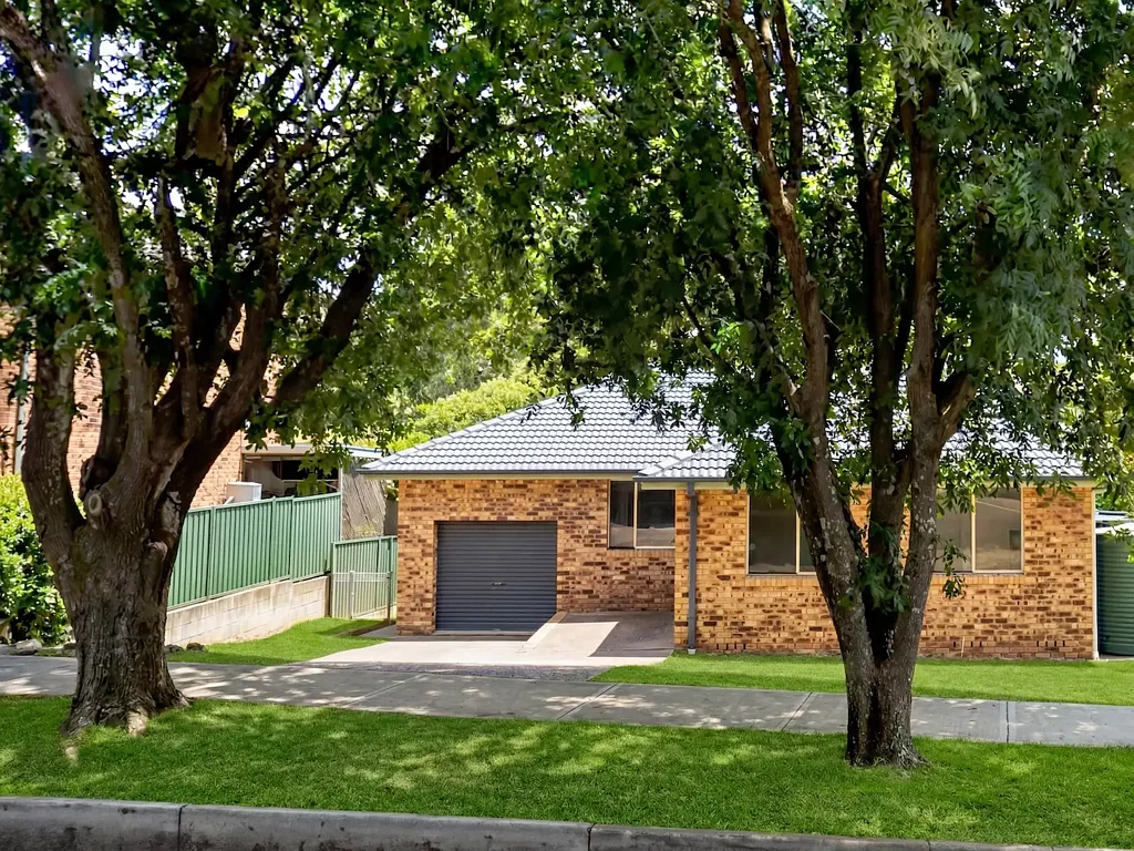 Two bedrooms for rent in Muswellbrook, NSW - $275 and $290 per week, fully furnished, bills included