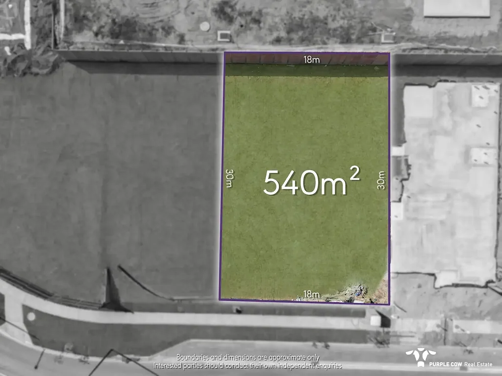 White Rock Whiterock 稀有 540 平方米宅基地，拥有 18 米临街面 Rare 540m² Homesite with 18m Frontage in Whiterock