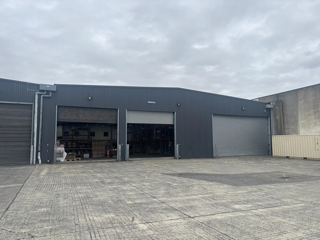 Mangere Functional industrial with ample yard