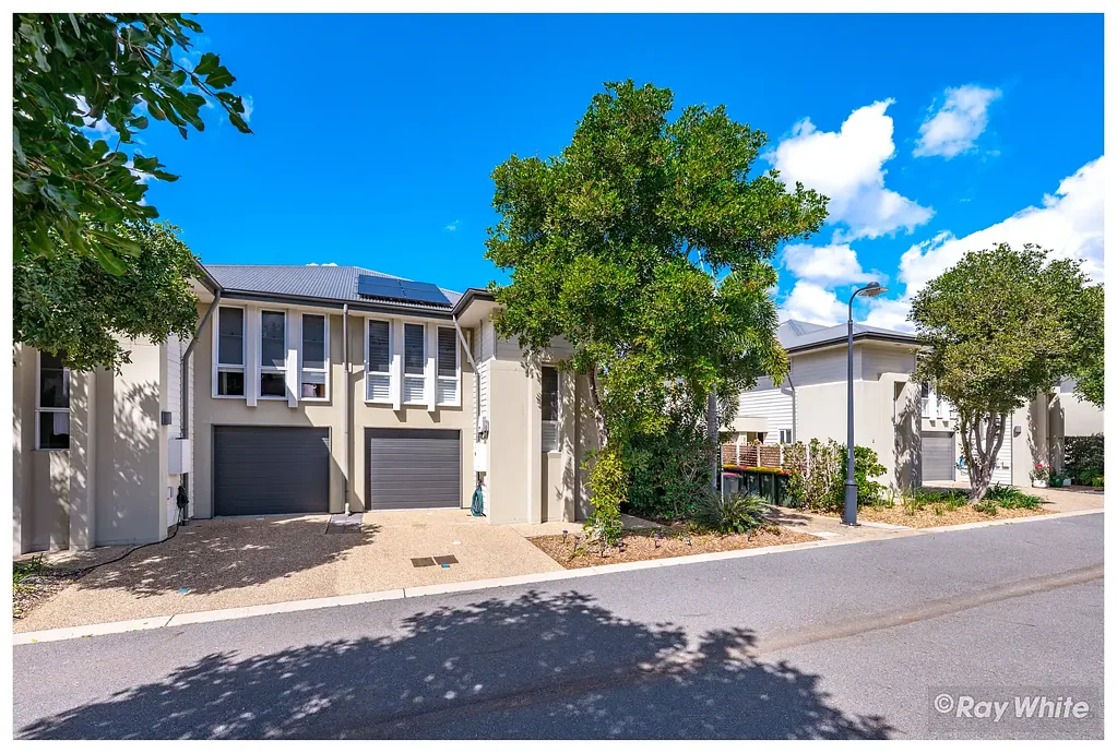 Frenchville 3房  Modern Townhouse in Secure Gated Complex